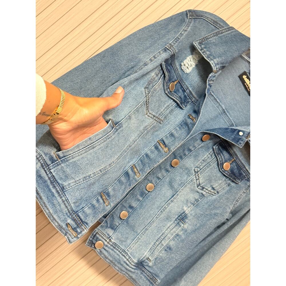 Dollhouse Distressed Denim Trucker Jacket Women's Size L - Picture 9 of 10